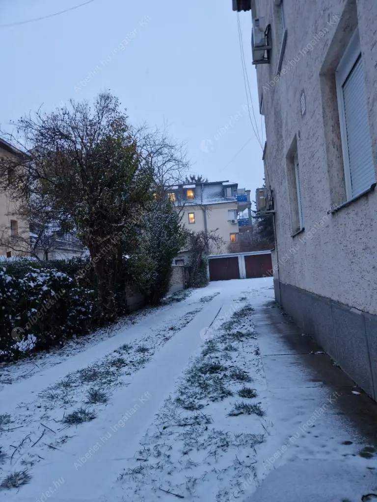 Kiadó albérlet 260000 Ft/hó áron: Budapest, XI. kerület  Halmi utca. Mérete: 42 nm, 1 szobás | Alberlet.hu - 6612420