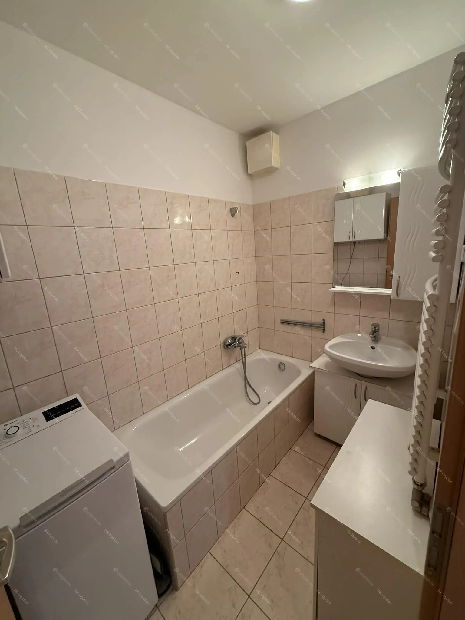 Kiadó albérlet 280000 Ft/hó áron: Budapest, XI. kerület  Hamzsabégi út. Mérete: 45 nm, 2 szobás | Alberlet.hu - 6709389