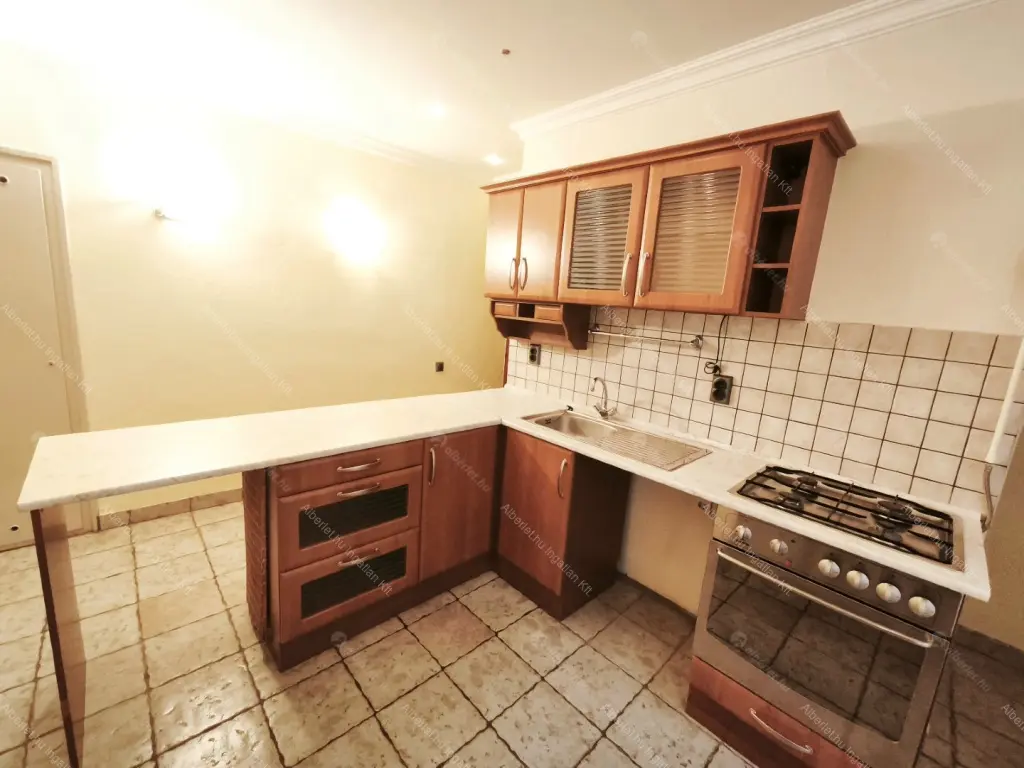 Kiadó albérlet 215000 Ft/hó áron: Budapest, XI. kerület  Irinyi József utca. Mérete: 40 nm, 1 szobás | Alberlet.hu - 6640171