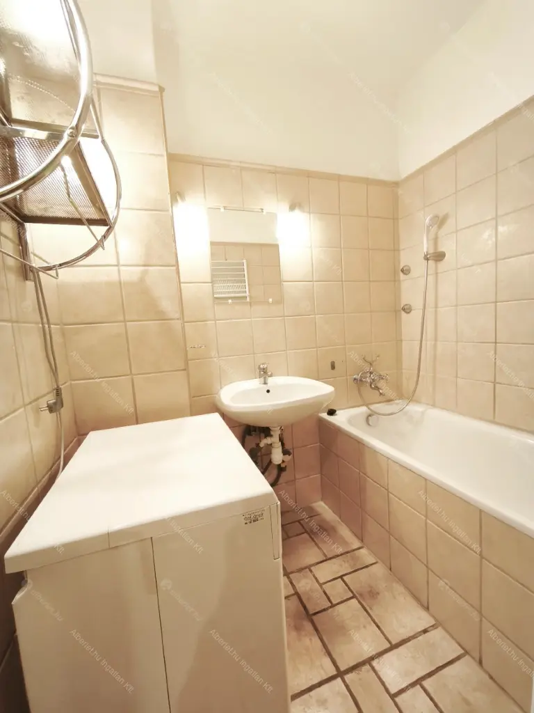 Kiadó albérlet 215000 Ft/hó áron: Budapest, XI. kerület  Irinyi József utca. Mérete: 40 nm, 1 szobás | Alberlet.hu - 6640187