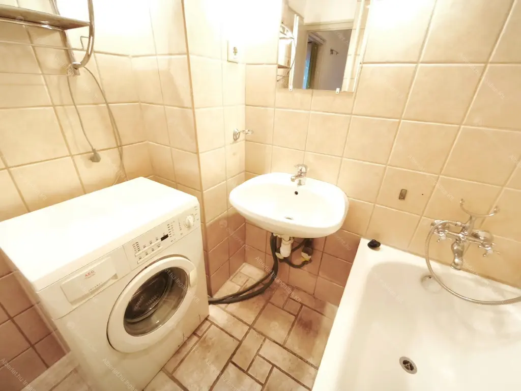 Kiadó albérlet 215000 Ft/hó áron: Budapest, XI. kerület  Irinyi József utca. Mérete: 40 nm, 1 szobás | Alberlet.hu - 6640188