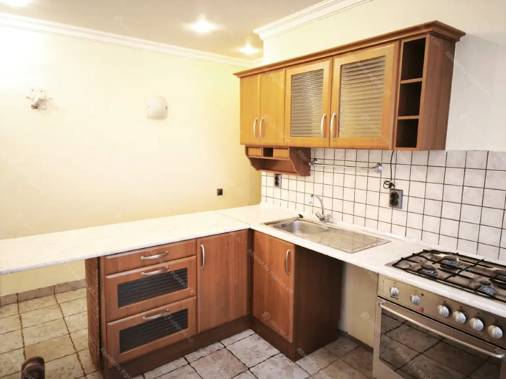 Kiadó albérlet 205000 Ft/hó áron: Budapest, XI. kerület  Irinyi József utca. Mérete: 40 nm, 1 szobás | Alberlet.hu - 6640653