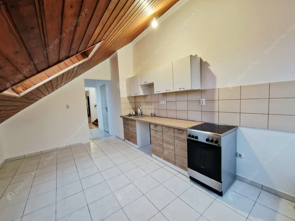 Kiadó albérlet 450000 Ft/hó áron: Budapest, XI. kerület  Kápolna út. Mérete: 108 nm, 3 szobás | Alberlet.hu - 6627104