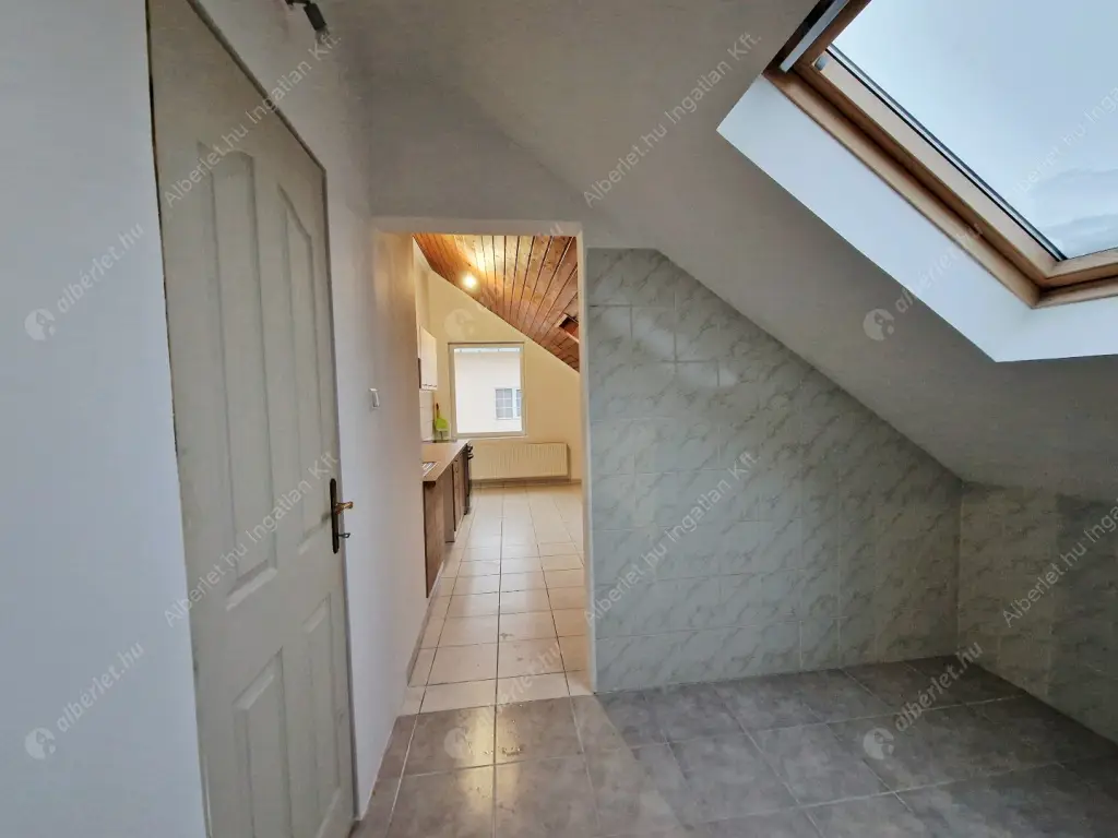 Kiadó albérlet 450000 Ft/hó áron: Budapest, XI. kerület  Kápolna út. Mérete: 108 nm, 3 szobás | Alberlet.hu - 6627107