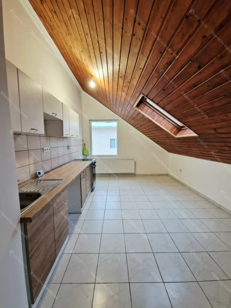 Kiadó albérlet 350000 Ft/hó áron: Budapest, XI. kerület  Kápolna út. Mérete: 108 nm, 3 szobás | Alberlet.hu - 6649951