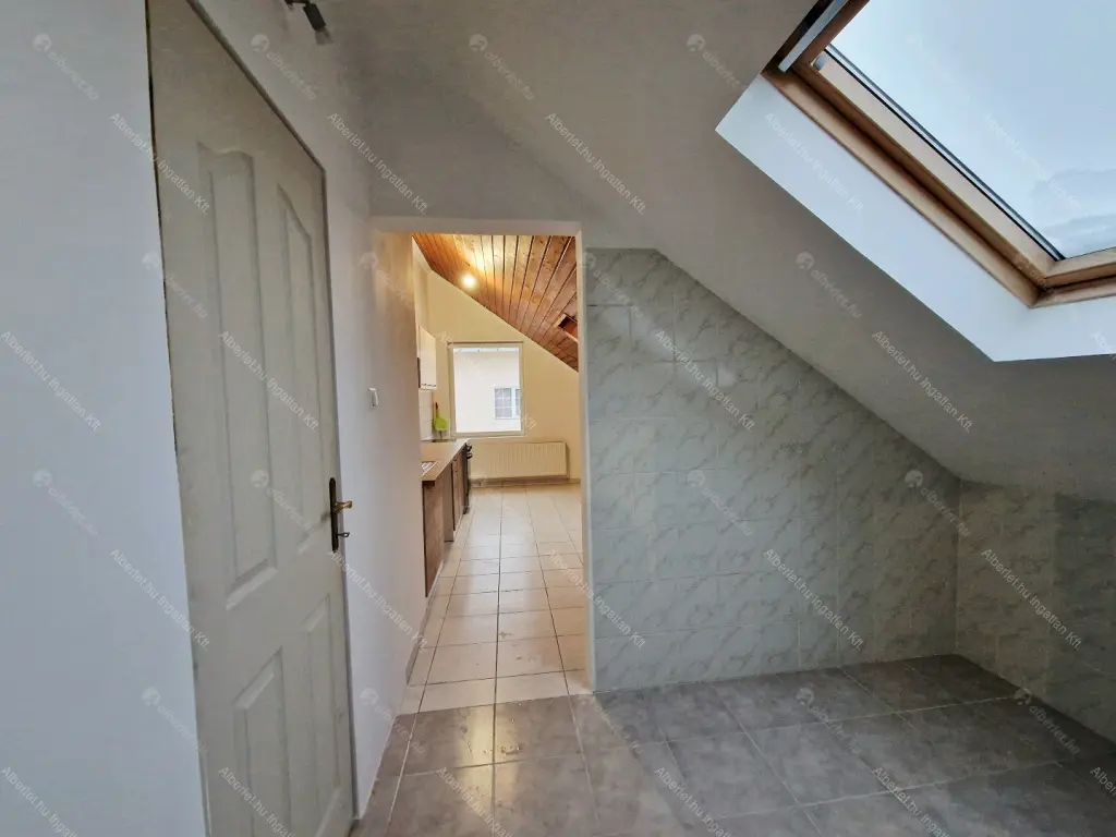 Kiadó albérlet 350000 Ft/hó áron: Budapest, XI. kerület  Kápolna út. Mérete: 108 nm, 3 szobás | Alberlet.hu - 6649957