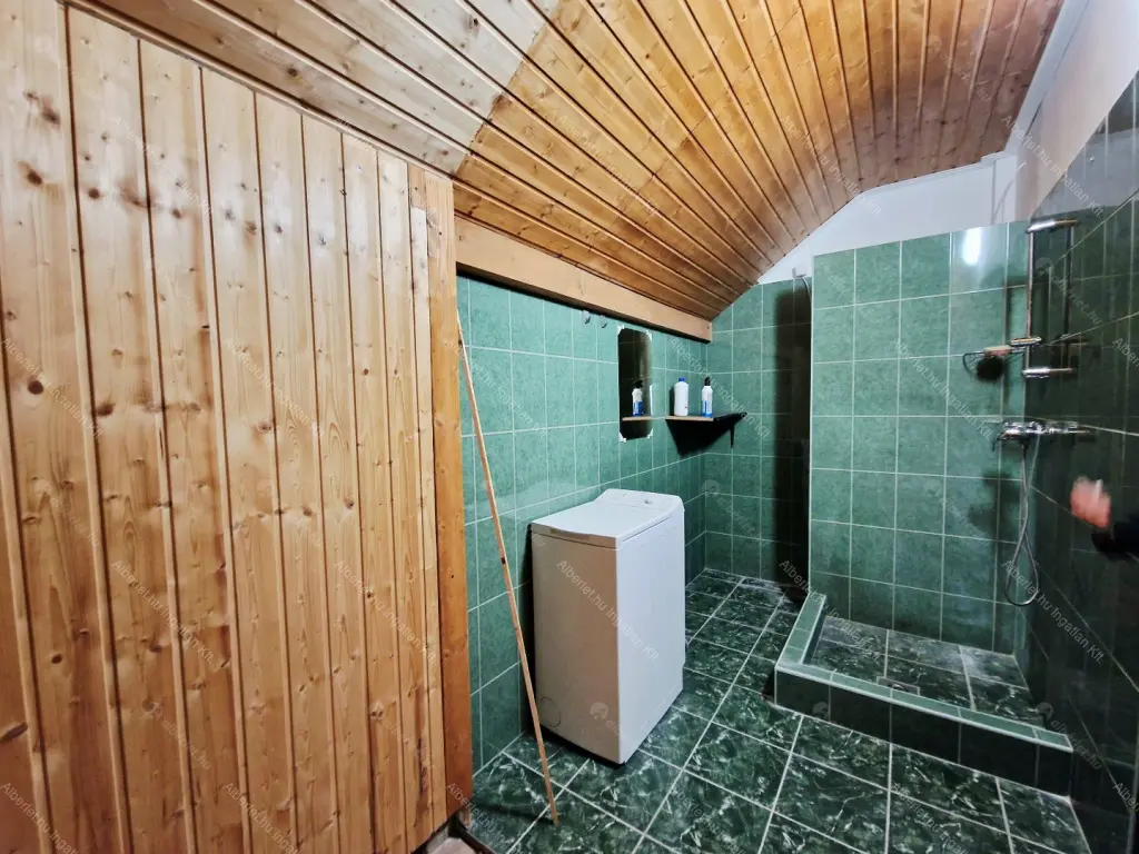 Kiadó albérlet 350000 Ft/hó áron: Budapest, XI. kerület  Kápolna út. Mérete: 108 nm, 3 szobás | Alberlet.hu - 6649969