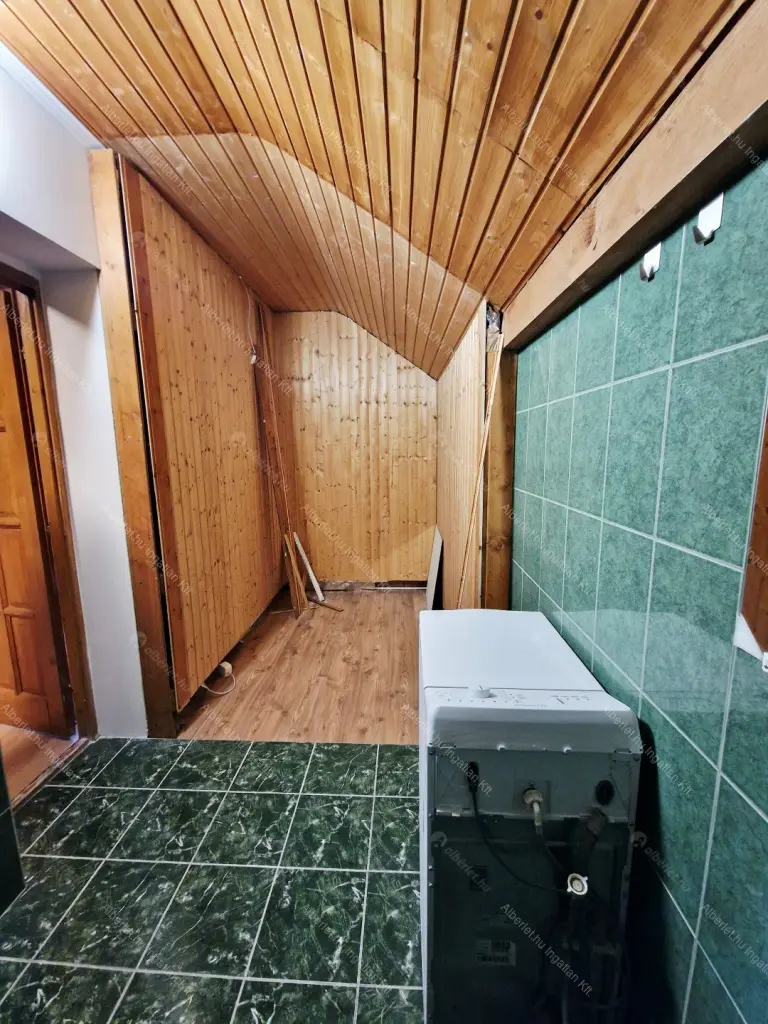 Kiadó albérlet 350000 Ft/hó áron: Budapest, XI. kerület  Kápolna út. Mérete: 108 nm, 3 szobás | Alberlet.hu - 6649971