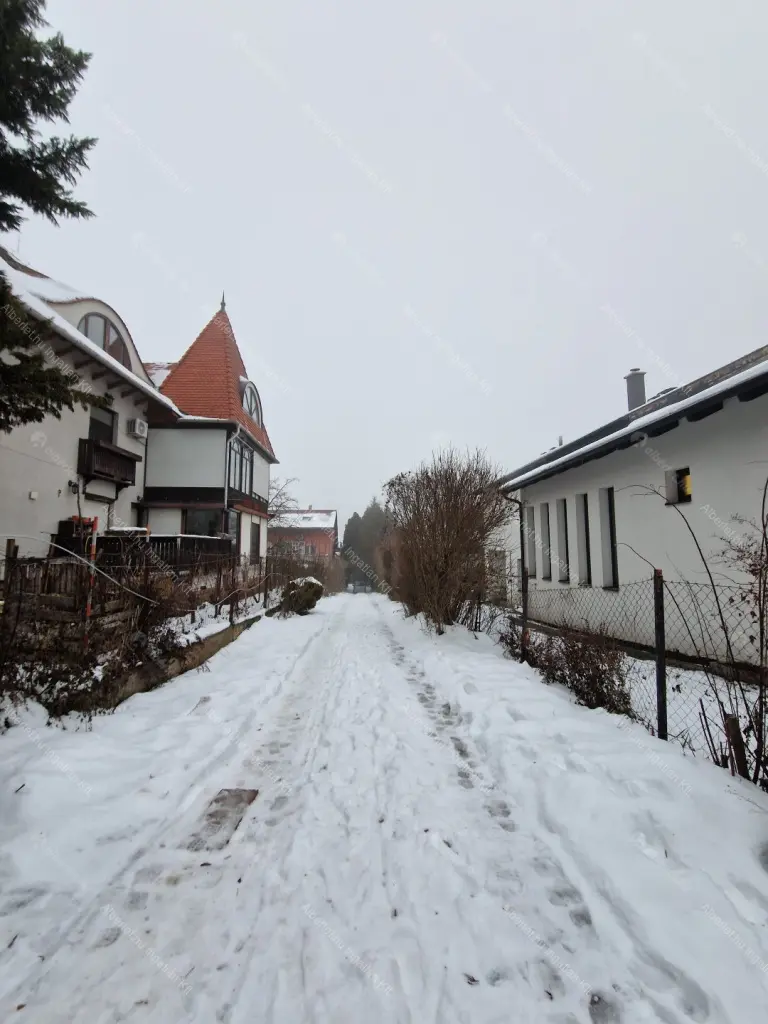 Kiadó albérlet 350000 Ft/hó áron: Budapest, XI. kerület  Kápolna út. Mérete: 108 nm, 3 szobás | Alberlet.hu - 6649976