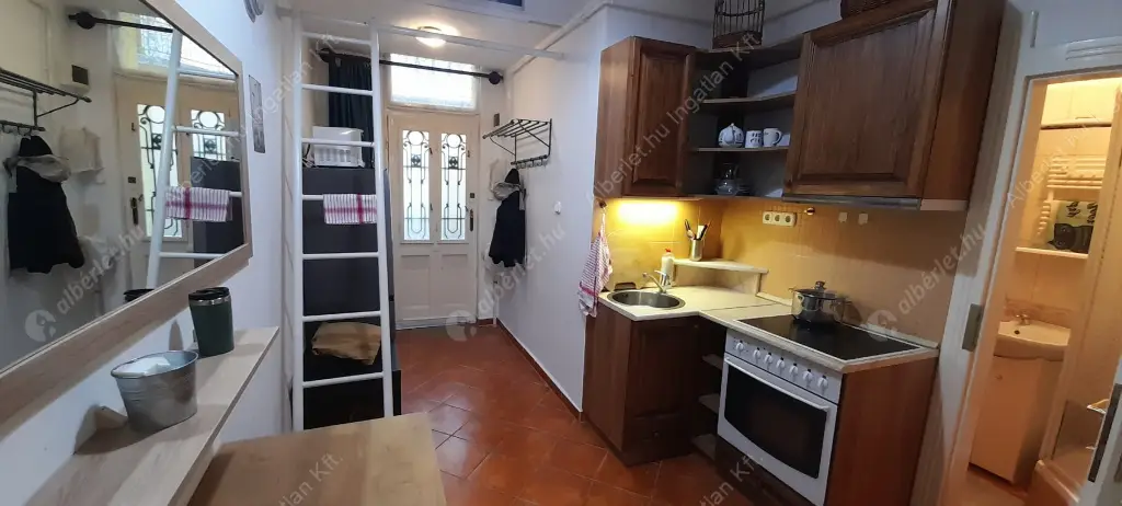 Kiadó albérlet 210000 Ft/hó áron: Budapest, XI. kerület  Karinthy Frigyes út. Mérete: 40 nm, 1 szobás | Alberlet.hu - 6637697