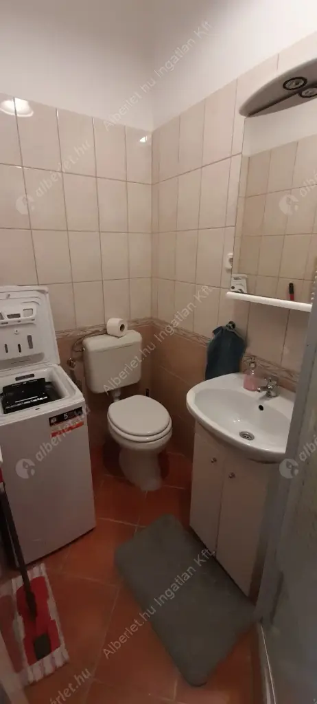 Kiadó albérlet 210000 Ft/hó áron: Budapest, XI. kerület  Karinthy Frigyes út. Mérete: 40 nm, 1 szobás | Alberlet.hu - 6637703