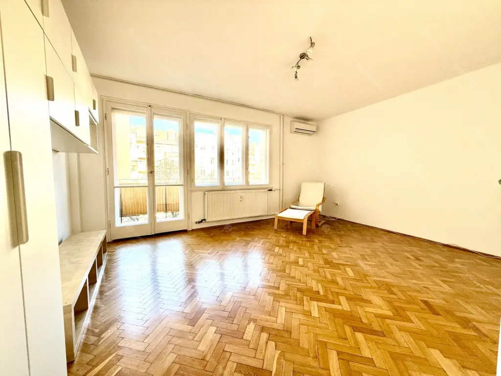 Kiadó albérlet 200000 Ft/hó áron: Budapest, XI. kerület  Karinthy Frigyes út. Mérete: 44 nm, 1 szobás | Alberlet.hu - 6372052