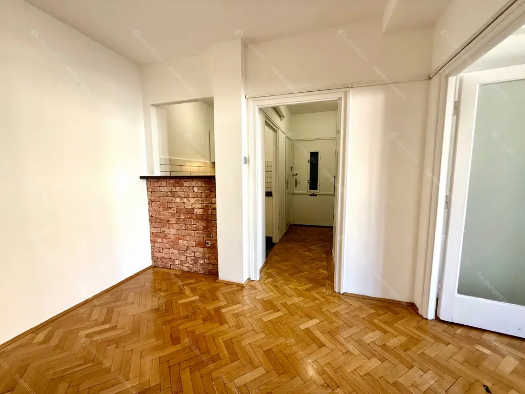 Kiadó albérlet 200000 Ft/hó áron: Budapest, XI. kerület  Karinthy Frigyes út. Mérete: 44 nm, 1 szobás | Alberlet.hu - 6372058