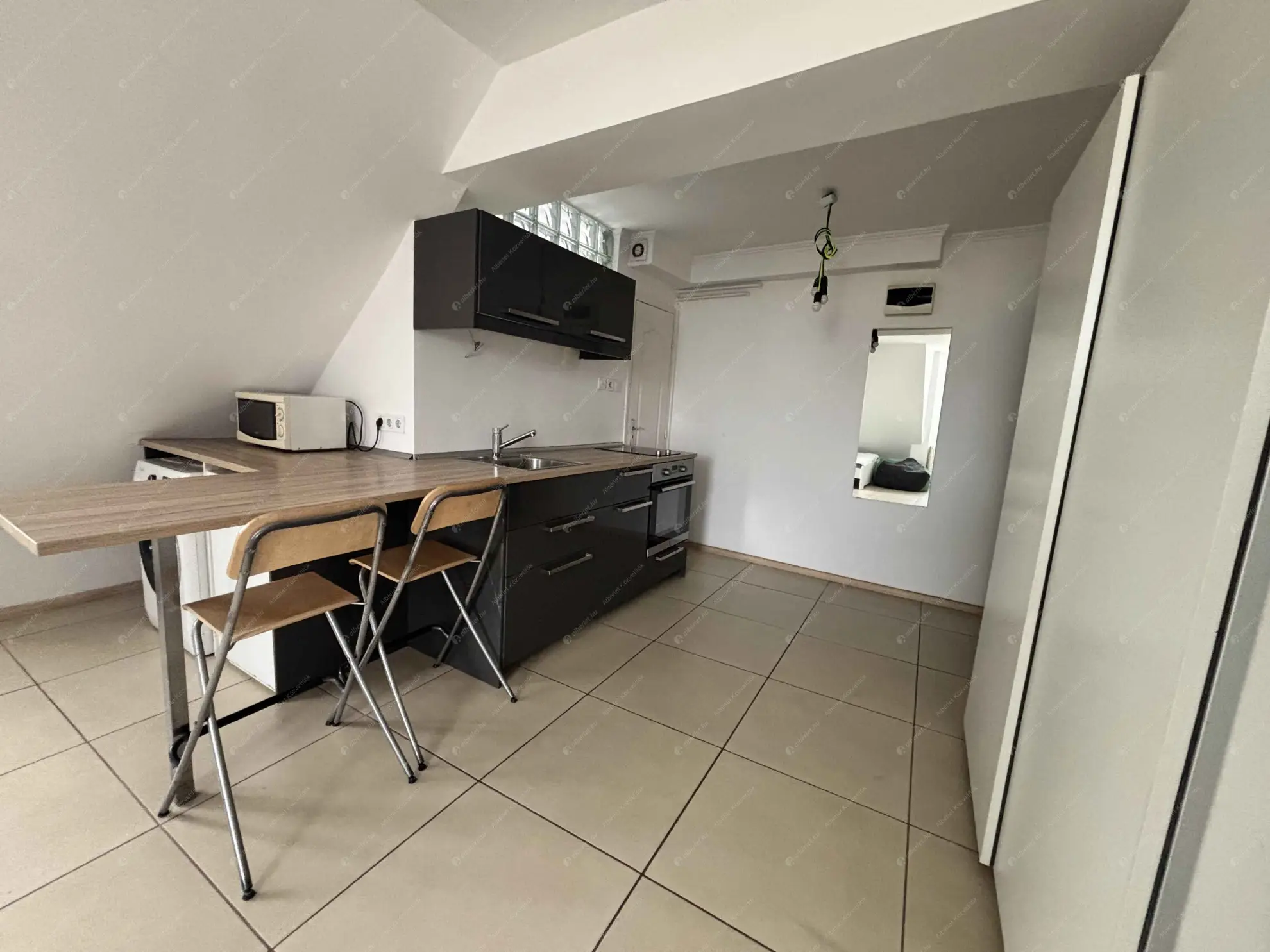 Kiadó albérlet 200000 Ft/hó áron: Budapest, XI. kerület  Karolina út. Mérete: 32 nm, 1 szobás | Alberlet.hu - 6628191