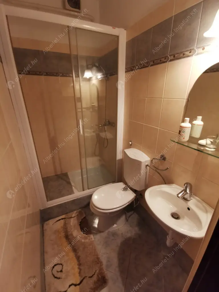 Kiadó albérlet 690000 Ft/hó áron: Budapest, XI. kerület  Kelenhegyi út. Mérete: 113 nm, 5 szobás | Alberlet.hu - 6591680