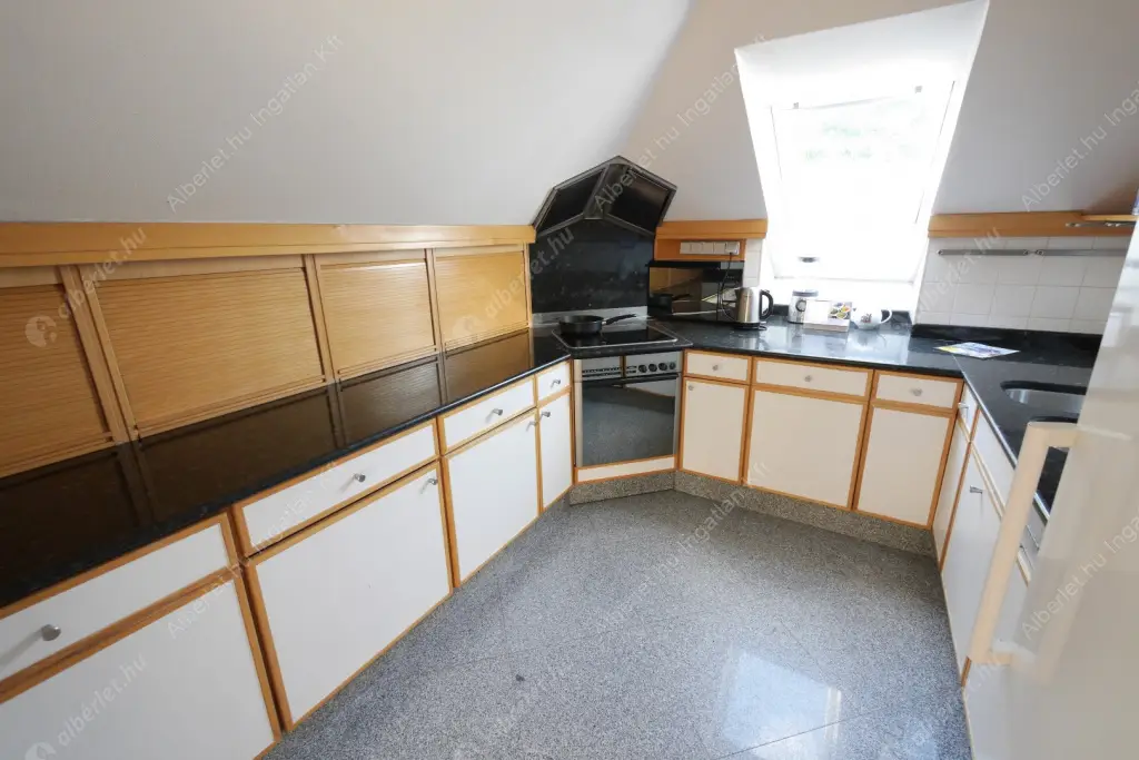 Kiadó albérlet 1003000 Ft/hó áron: Budapest, XI. kerület  Kelenhegyi út. Mérete: 141 nm, 5 szobás | Alberlet.hu - 6627081