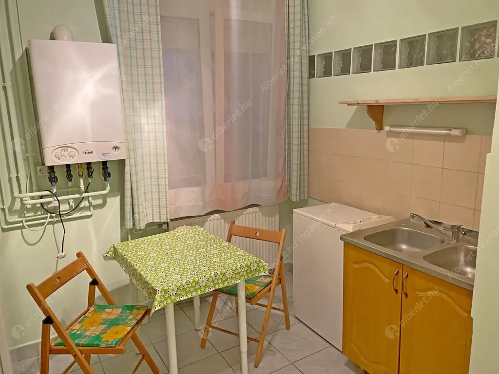 Kiadó albérlet 205000 Ft/hó áron: Budapest, XI. kerület  Kisköre tér. Mérete: 40 nm, 1 szobás | Alberlet.hu - 5842380