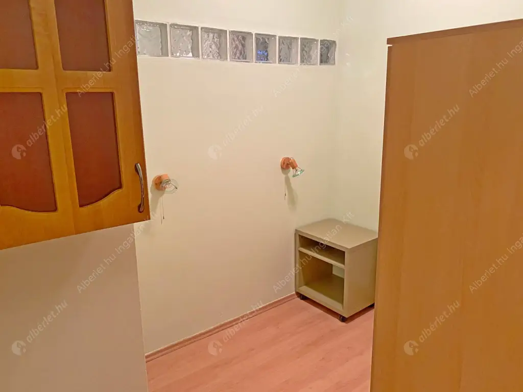 Kiadó albérlet 205000 Ft/hó áron: Budapest, XI. kerület  Kisköre tér. Mérete: 40 nm, 1 szobás | Alberlet.hu - 5842389