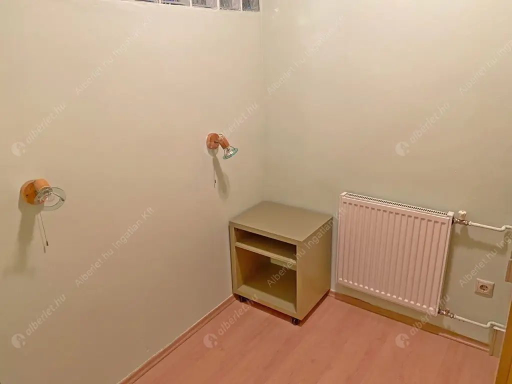 Kiadó albérlet 205000 Ft/hó áron: Budapest, XI. kerület  Kisköre tér. Mérete: 40 nm, 1 szobás | Alberlet.hu - 5842390