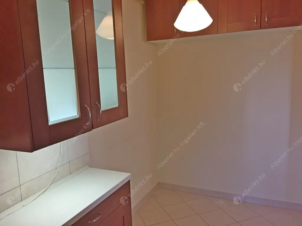 Kiadó albérlet 290000 Ft/hó áron: Budapest, XI. kerület  Köbölkút utca. Mérete: 65 nm, 2 szobás | Alberlet.hu - 6048312