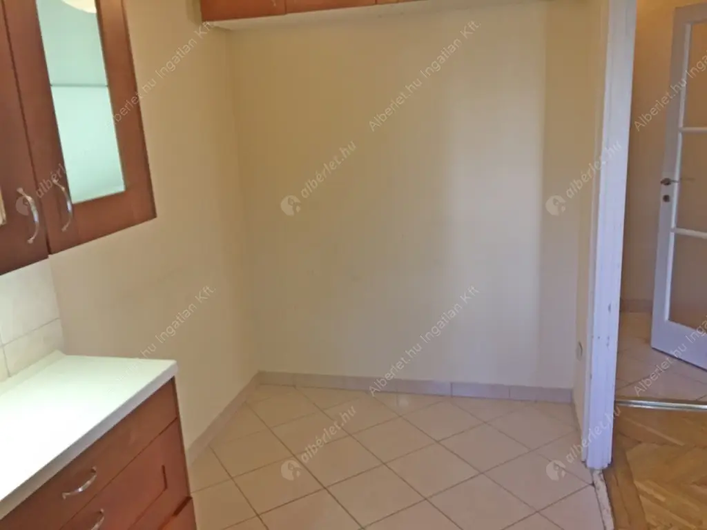 Kiadó albérlet 290000 Ft/hó áron: Budapest, XI. kerület  Köbölkút utca. Mérete: 65 nm, 2 szobás | Alberlet.hu - 6048313