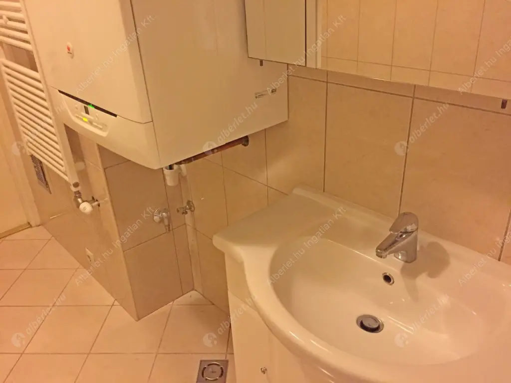 Kiadó albérlet 290000 Ft/hó áron: Budapest, XI. kerület  Köbölkút utca. Mérete: 65 nm, 2 szobás | Alberlet.hu - 6048329