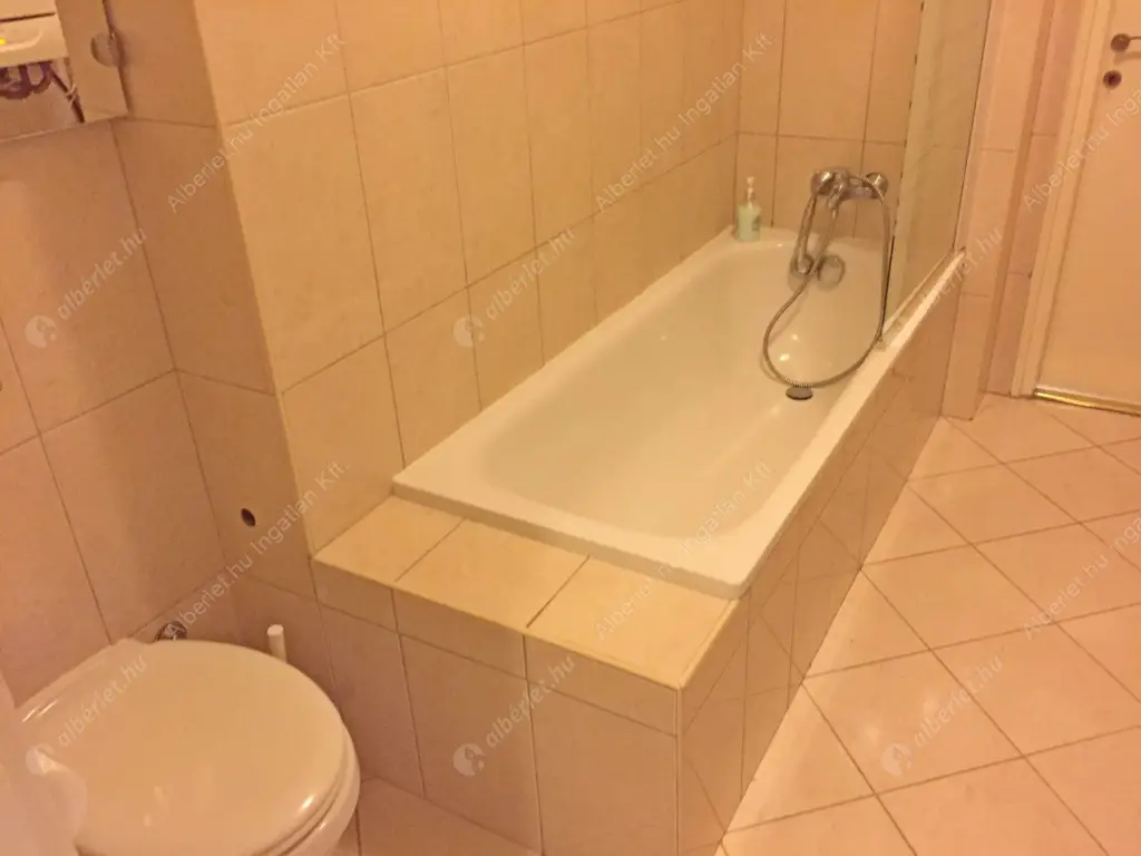 Kiadó albérlet 290000 Ft/hó áron: Budapest, XI. kerület  Köbölkút utca. Mérete: 65 nm, 2 szobás | Alberlet.hu - 6048330