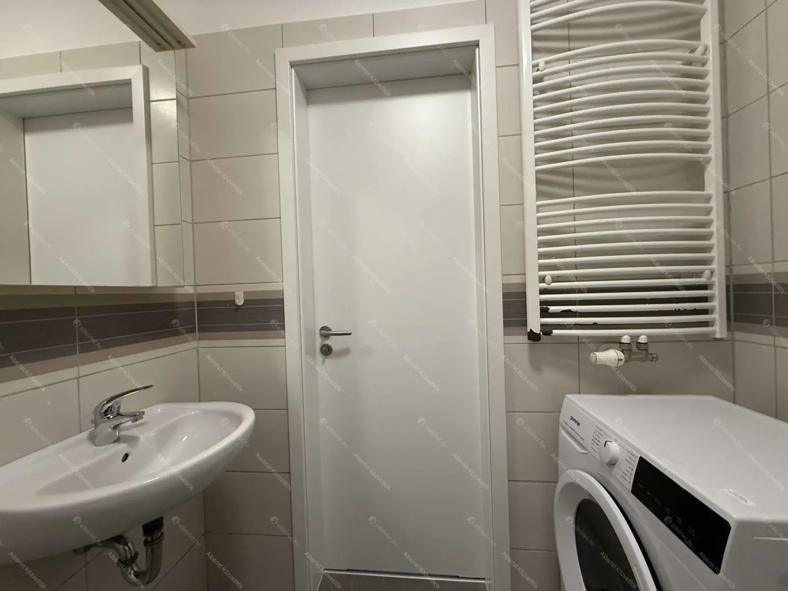 Kiadó albérlet 205000 Ft/hó áron: Budapest, XI. kerület  Kondorosi út. Mérete: 28 nm, 1 szobás | Alberlet.hu - 6702057