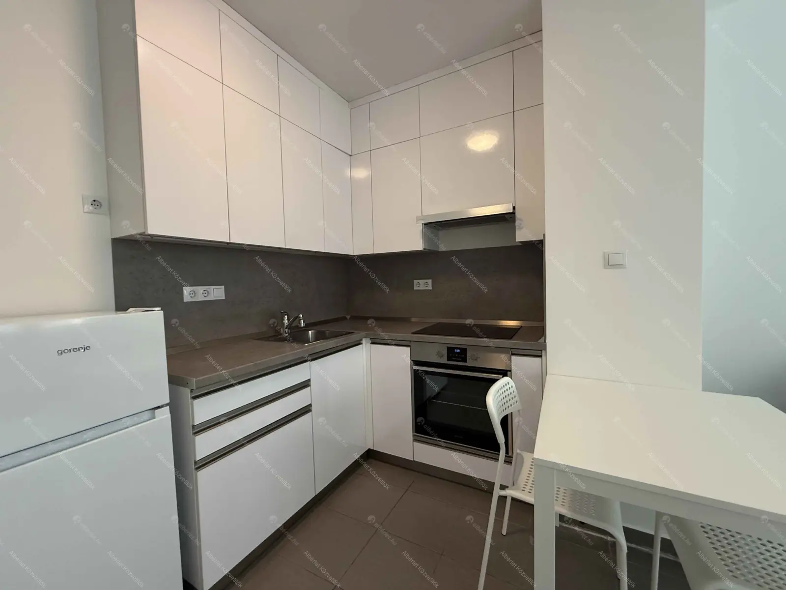 Kiadó albérlet 205000 Ft/hó áron: Budapest, XI. kerület  Kondorosi út. Mérete: 28 nm, 1 szobás | Alberlet.hu - 6702064