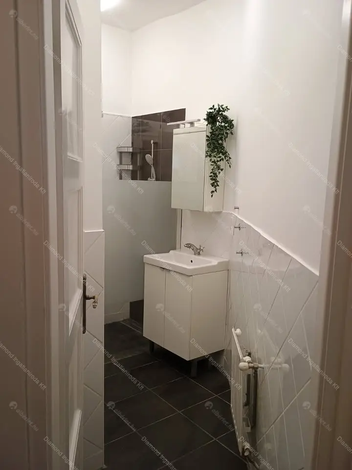 Kiadó albérlet 300000 Ft/hó áron: Budapest, XI. kerület  Kosztolányi Dezső tér. Mérete: 54 nm, 2 szobás | Alberlet.hu - 6675543