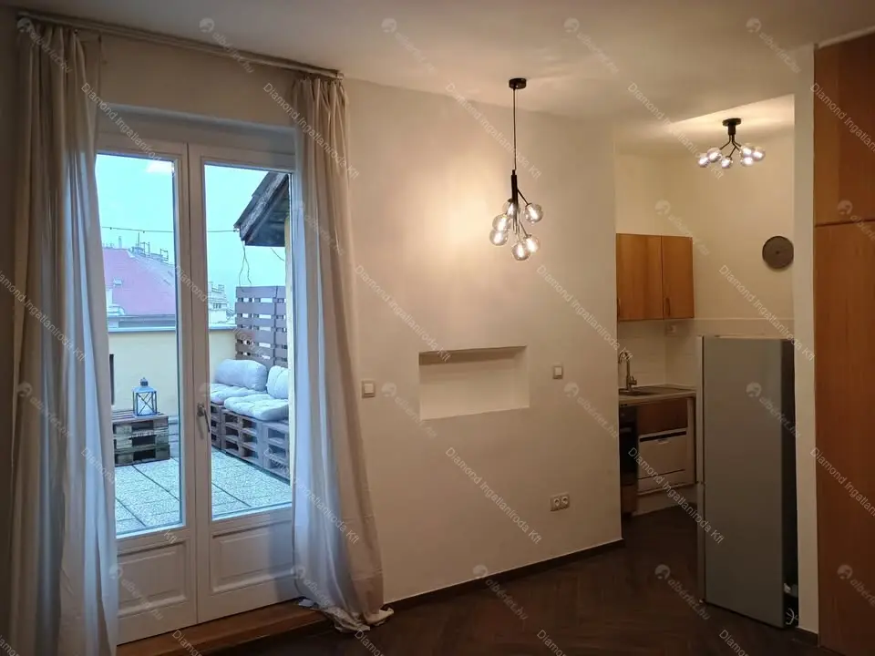 Kiadó albérlet 300000 Ft/hó áron: Budapest, XI. kerület  Kosztolányi Dezső tér. Mérete: 54 nm, 2 szobás | Alberlet.hu - 6675547