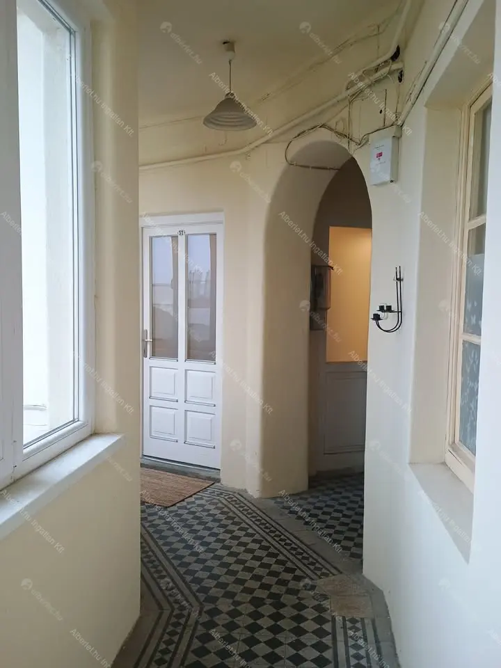 Kiadó albérlet 300000 Ft/hó áron: Budapest, XI. kerület  Kosztolányi Dezső tér. Mérete: 54 nm, 2 szobás | Alberlet.hu - 6677941