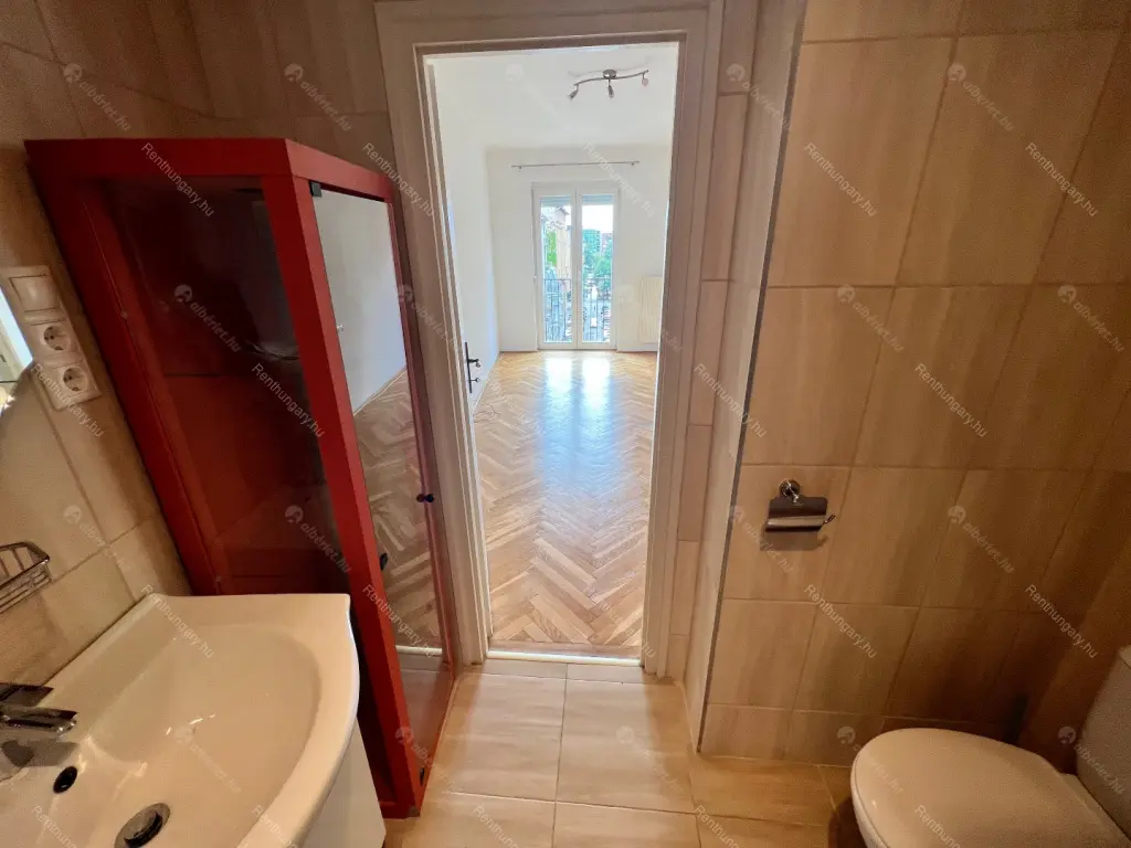 Kiadó albérlet 370000 Ft/hó áron: Budapest, XI. kerület  Lágymányosi utca. Mérete: 72 nm, 3 szobás | Alberlet.hu - 6682983