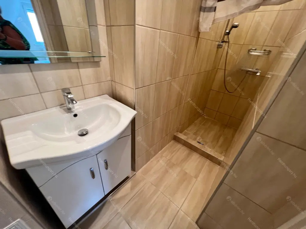 Kiadó albérlet 360000 Ft/hó áron: Budapest, XI. kerület  Lágymányosi utca. Mérete: 72 nm, 3 szobás | Alberlet.hu - 6708527