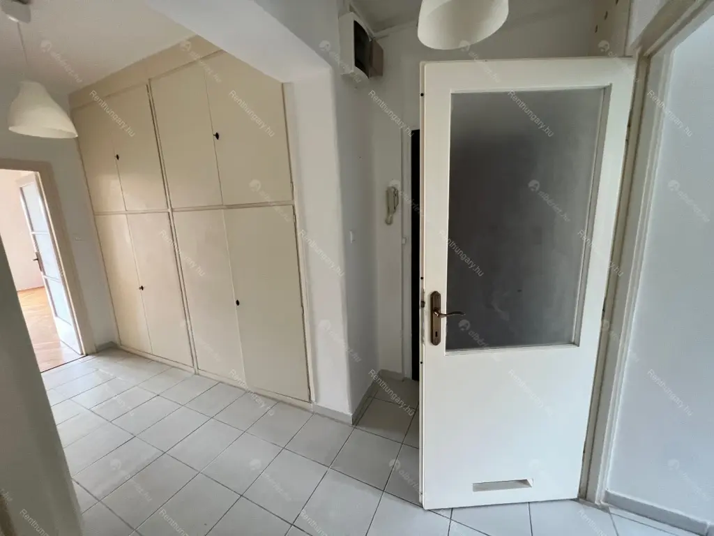 Kiadó albérlet 360000 Ft/hó áron: Budapest, XI. kerület  Lágymányosi utca. Mérete: 72 nm, 3 szobás | Alberlet.hu - 6708530