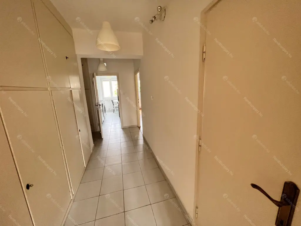 Kiadó albérlet 360000 Ft/hó áron: Budapest, XI. kerület  Lágymányosi utca. Mérete: 72 nm, 3 szobás | Alberlet.hu - 6708531