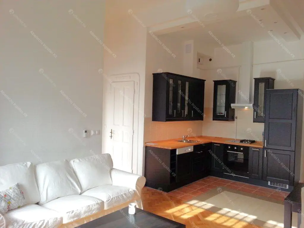 Kiadó albérlet 350000 Ft/hó áron: Budapest, XI. kerület  Lágymányosi utca. Mérete: 81 nm, 3 szobás | Alberlet.hu - 6688597