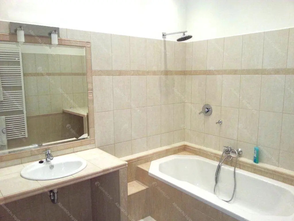 Kiadó albérlet 350000 Ft/hó áron: Budapest, XI. kerület  Lágymányosi utca. Mérete: 81 nm, 3 szobás | Alberlet.hu - 6688602