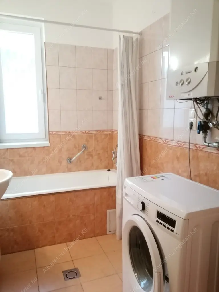 Kiadó albérlet 340000 Ft/hó áron: Budapest, XI. kerület  Laufenauer utca. Mérete: 86 nm, 2 szobás | Alberlet.hu - 6519814