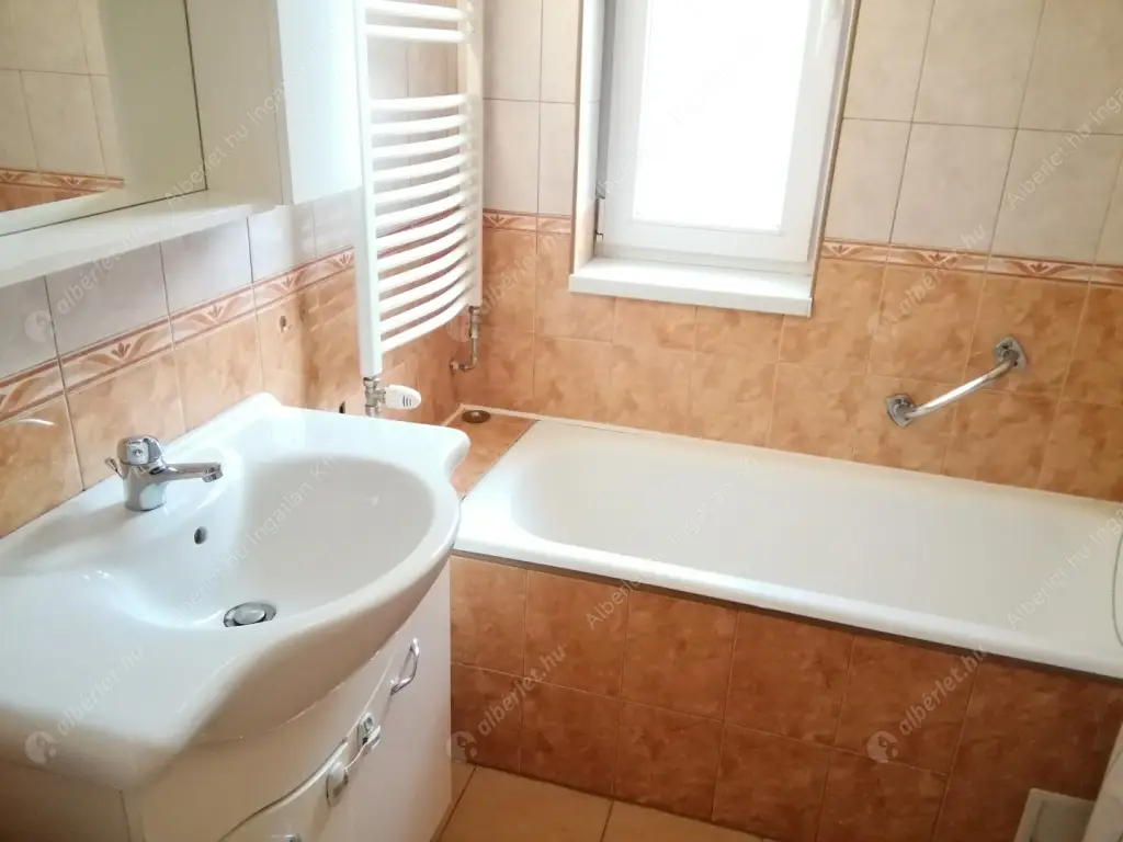 Kiadó albérlet 340000 Ft/hó áron: Budapest, XI. kerület  Laufenauer utca. Mérete: 86 nm, 2 szobás | Alberlet.hu - 6625430