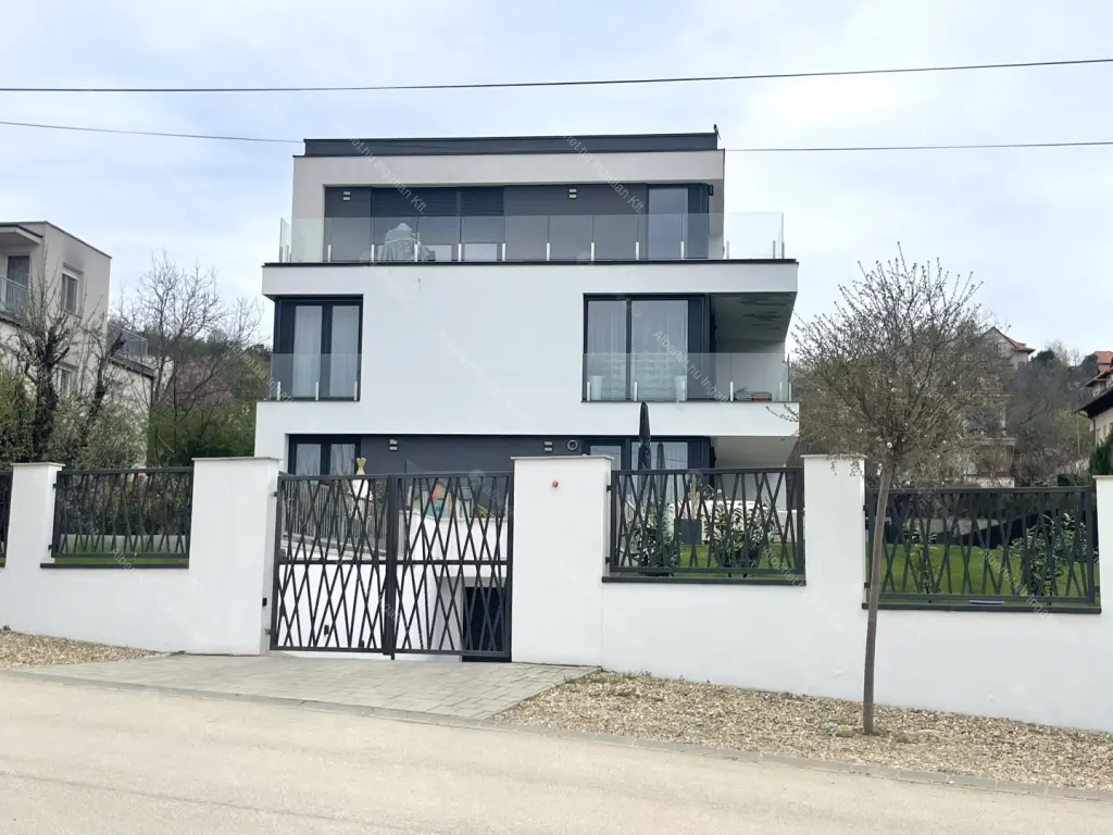 Kiadó albérlet 850000 Ft/hó áron: Budapest, XI. kerület  Lépés utca. Mérete: 100 nm, 4 szobás | Alberlet.hu - 6694056