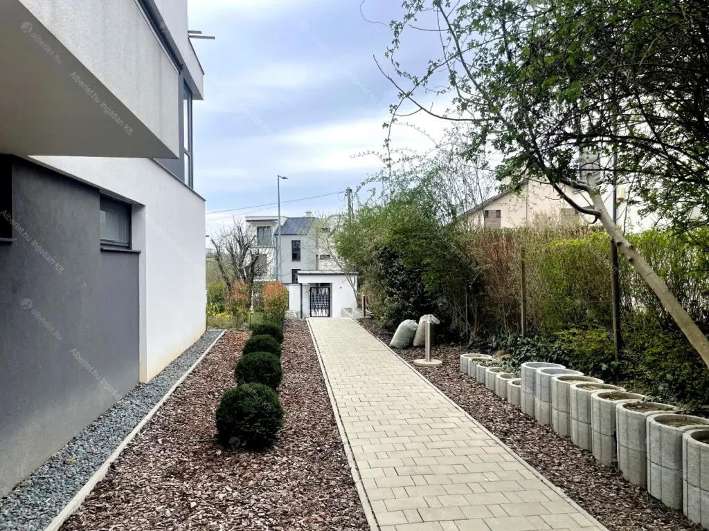 Kiadó albérlet 850000 Ft/hó áron: Budapest, XI. kerület  Lépés utca. Mérete: 100 nm, 4 szobás | Alberlet.hu - 6694075