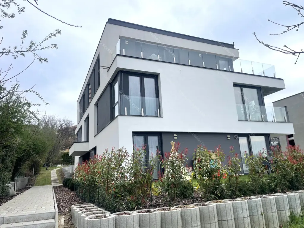 Kiadó albérlet 850000 Ft/hó áron: Budapest, XI. kerület  Lépés utca. Mérete: 100 nm, 4 szobás | Alberlet.hu - 6694077