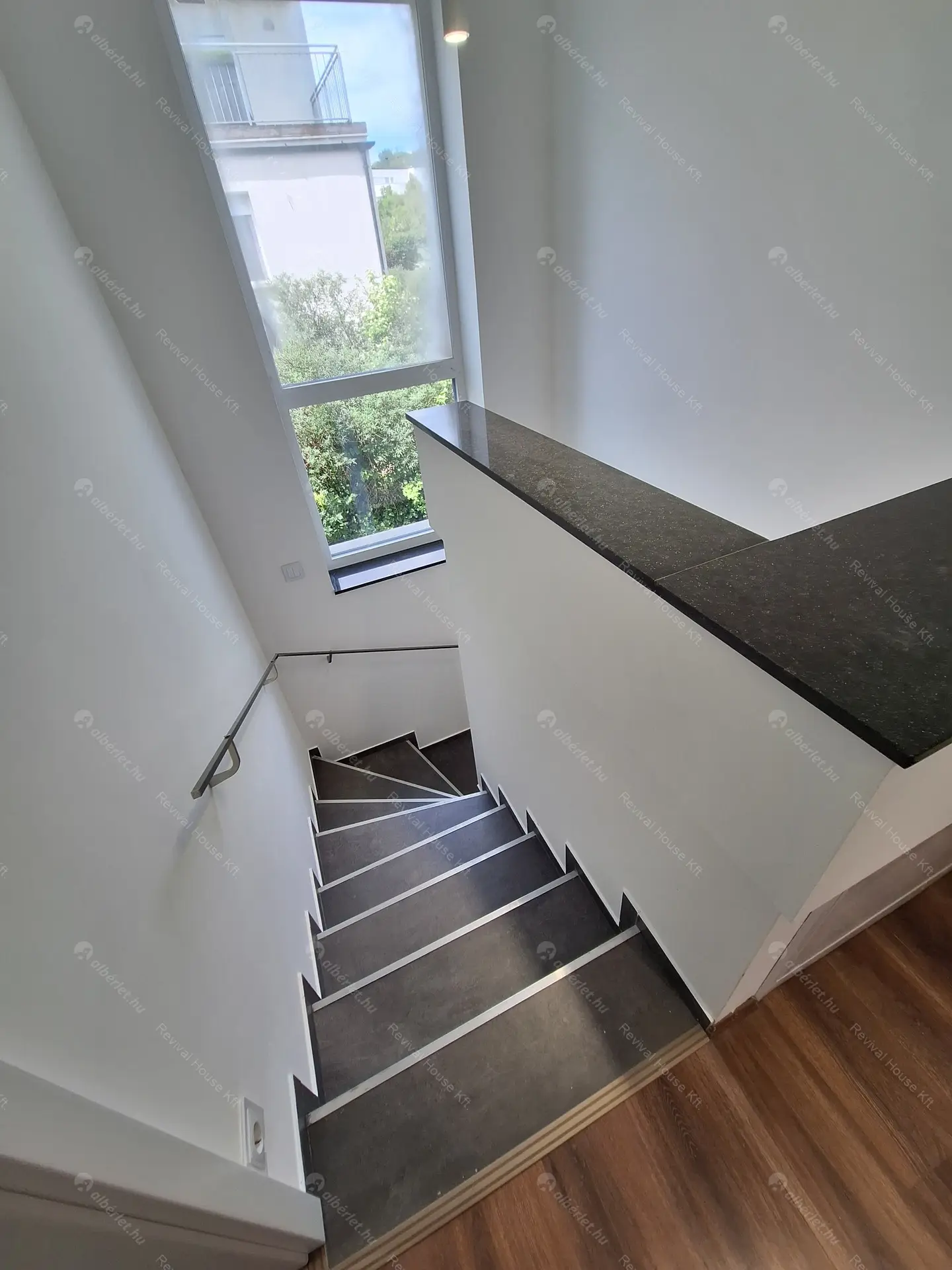 Kiadó albérlet 900000 Ft/hó áron: Budapest, XI. kerület  Lépés utca. Mérete: 133 nm, 5 szobás | Alberlet.hu - 6458103