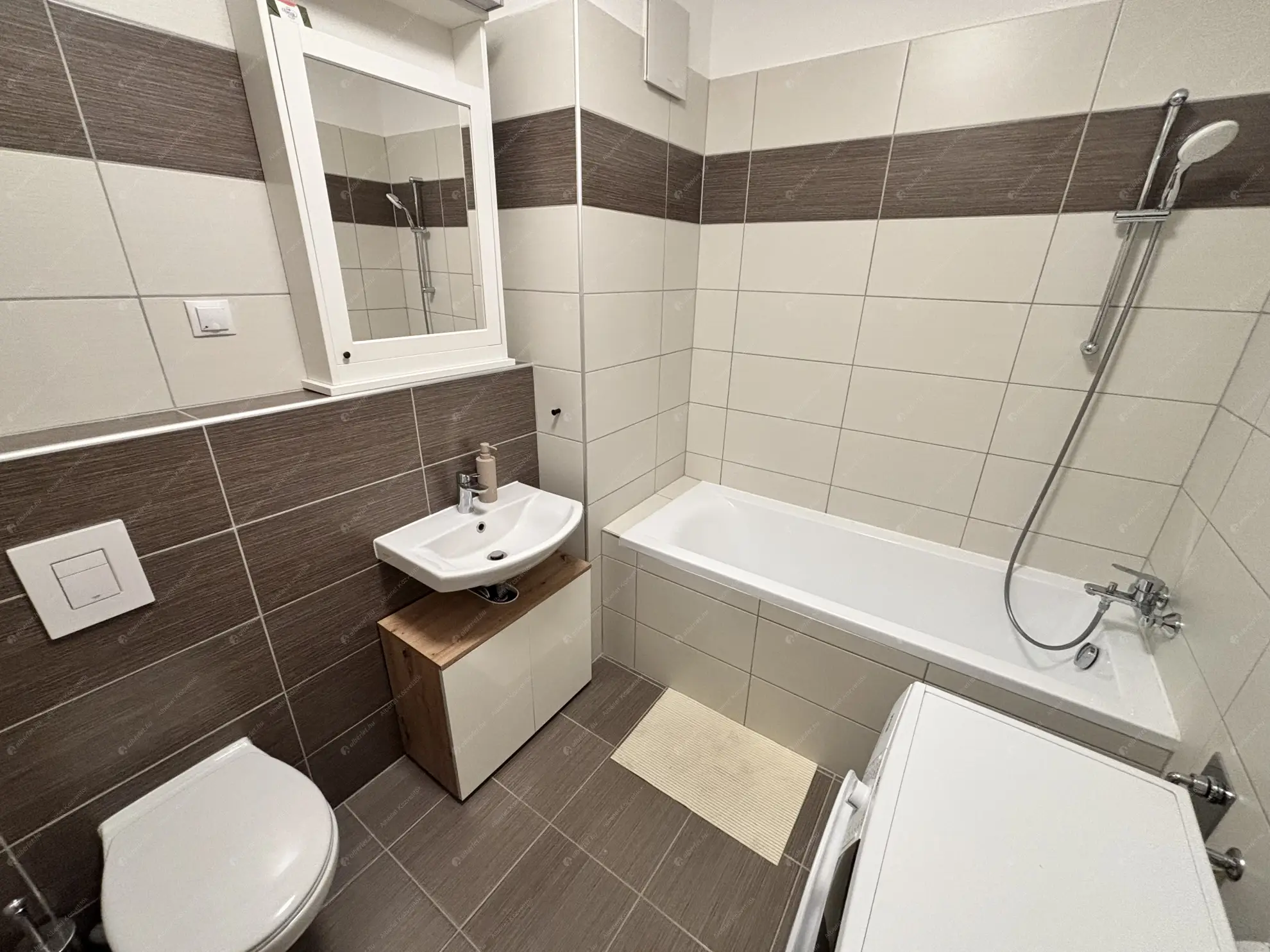 Kiadó albérlet 240000 Ft/hó áron: Budapest, XI. kerület  Medvetalp utca. Mérete: 32 nm, 1 szobás | Alberlet.hu - 6624501