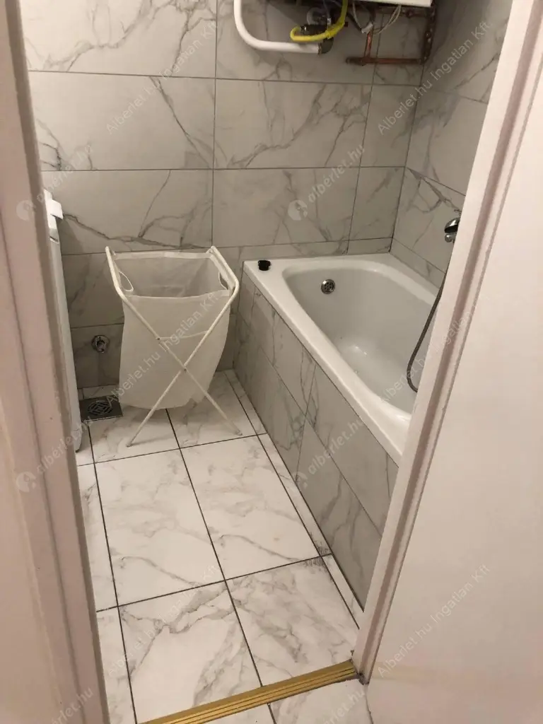 Kiadó albérlet 280000 Ft/hó áron: Budapest, XI. kerület  Ménesi út. Mérete: 64 nm, 2 szobás | Alberlet.hu - 6572911