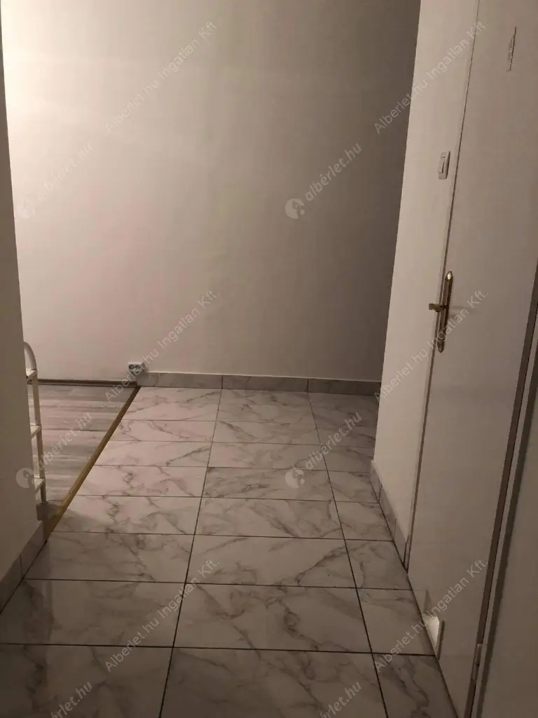 Kiadó albérlet 280000 Ft/hó áron: Budapest, XI. kerület  Ménesi út. Mérete: 64 nm, 2 szobás | Alberlet.hu - 6572914