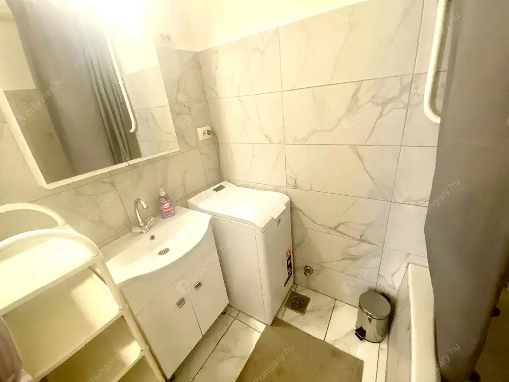 Kiadó albérlet 280000 Ft/hó áron: Budapest, XI. kerület  Ménesi út. Mérete: 65 nm, 2 szobás | Alberlet.hu - 6579971