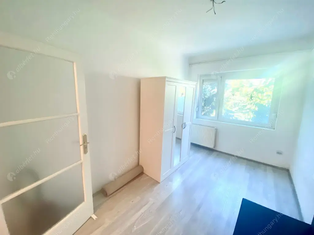 Kiadó albérlet 280000 Ft/hó áron: Budapest, XI. kerület  Ménesi út. Mérete: 65 nm, 2 szobás | Alberlet.hu - 6579974