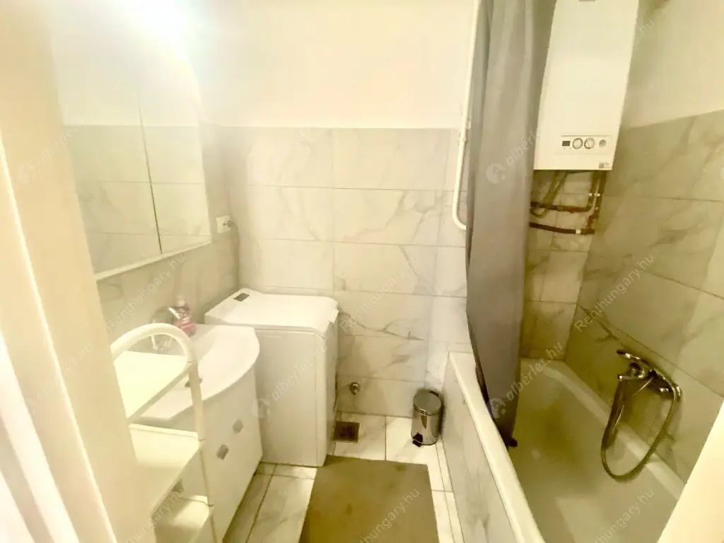 Kiadó albérlet 280000 Ft/hó áron: Budapest, XI. kerület  Ménesi út. Mérete: 65 nm, 2 szobás | Alberlet.hu - 6579975